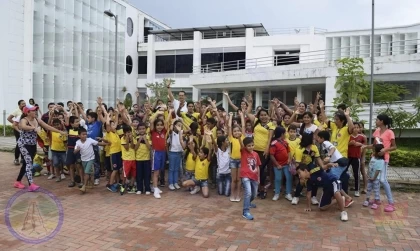 Más de cien niños y adolescentes de instituciones públicas de Yopal, participaron en diversas actividades del programa Vacaciones Creativas.